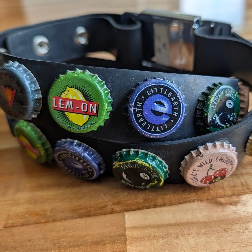 Little Earth Bottle Cap Seatbelt Buckle Belt Recycled Rubber Black Mens M 33-36